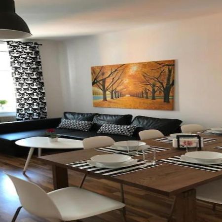 Apartments Near Schoenbrunn Palace Виена Екстериор снимка
