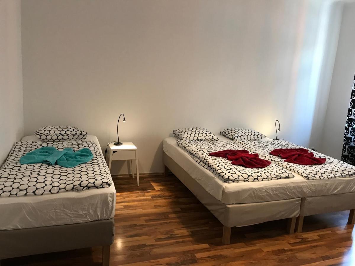 Apartments Near Schoenbrunn Palace Виена Екстериор снимка