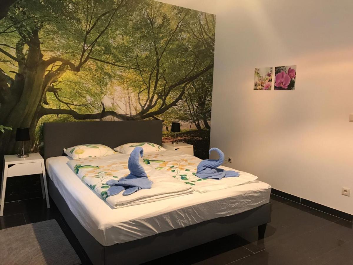 Apartments Near Schoenbrunn Palace Виена Екстериор снимка