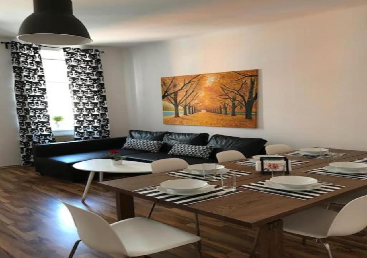 Apartments Near Schoenbrunn Palace Виена Екстериор снимка